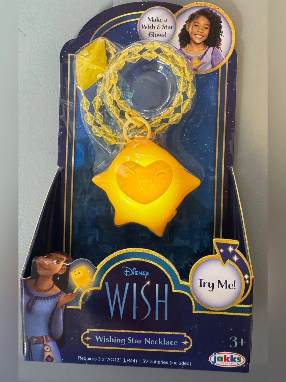 Disney wish Yellow Smiling Star Light-Up wish Star Necklace